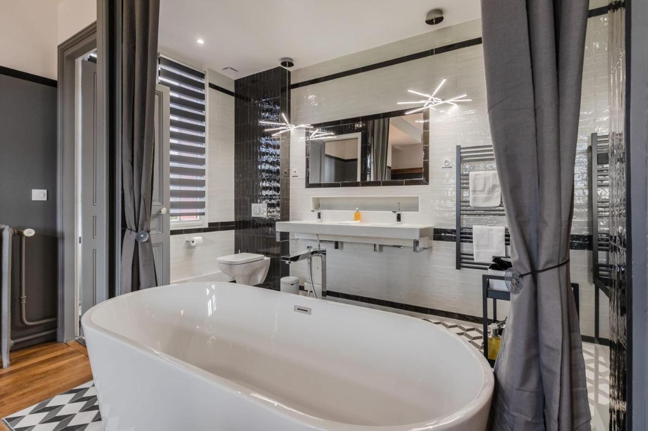 Villa Le Manoir Des Embruns 14P - Location N1- Terrace- Public Parking 2 Min Honfleur Exterior foto
